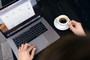 Consultoria, fee fixo ou comissionamento: como o seu assessor de investimentos ganha dinheiro?